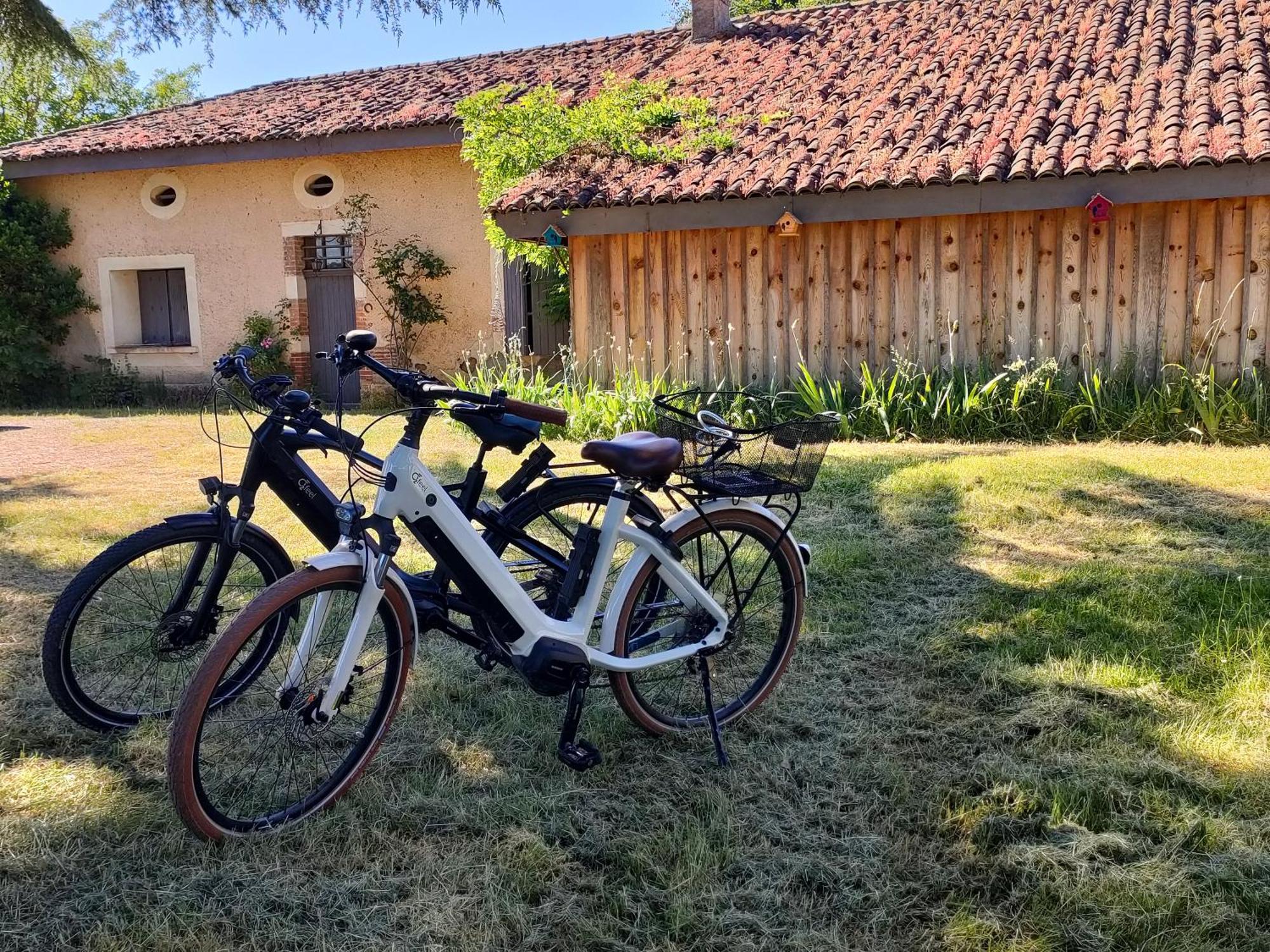 Bed and Breakfast L' Embellie Sur Lot Sainte-Livrade-sur-Lot Exteriér fotografie